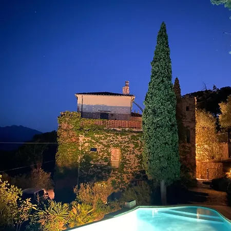 Penzion Chateau De La Sybille, Vue Imprenable Sur Le Canigou Et Les Orgues D'ille Sur Tet *