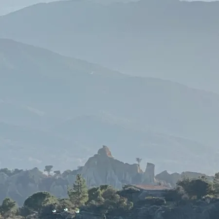 Chateau De La Sybille, Vue Imprenable Sur Le Canigou Et Les Orgues D'ille Sur Tet Penzion *