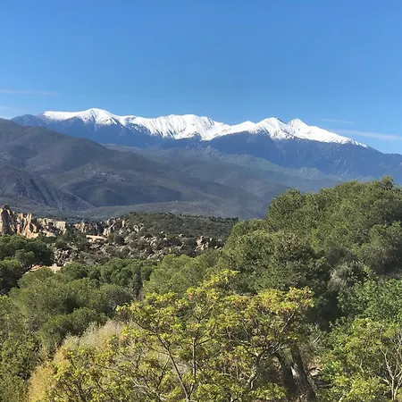 Penzion Chateau De La Sybille, Vue Imprenable Sur Le Canigou Et Les Orgues D'ille Sur Tet Ille-sur-Têt